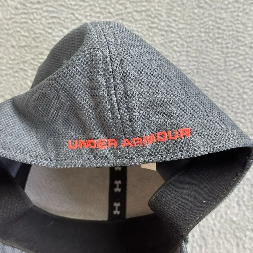 Under Armour Youth Small/Medium Hat Gray Red Logo Fitted Stretch Cap EUC